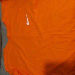 New nike t-shirt